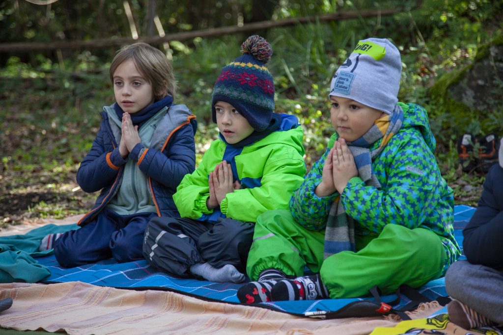 yoga bimbi in natura